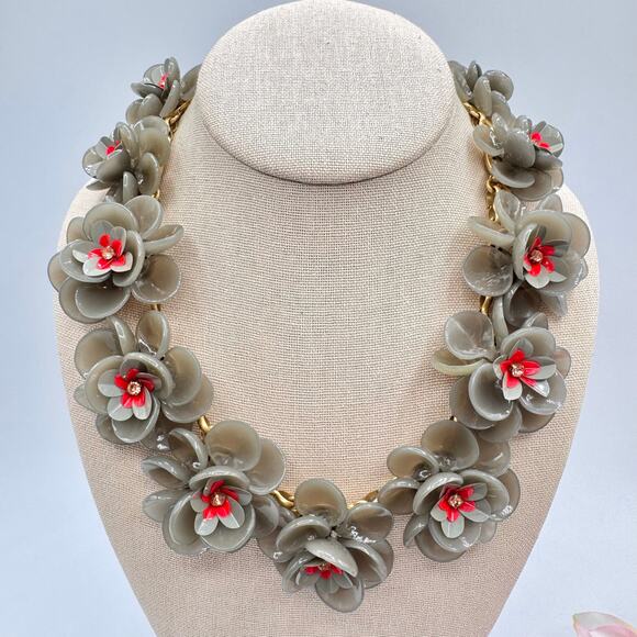 Vintage J. Crew Gray Lucite Flower Necklace Red Accents Dimensional 3D Statement - Picture 1 of 16
